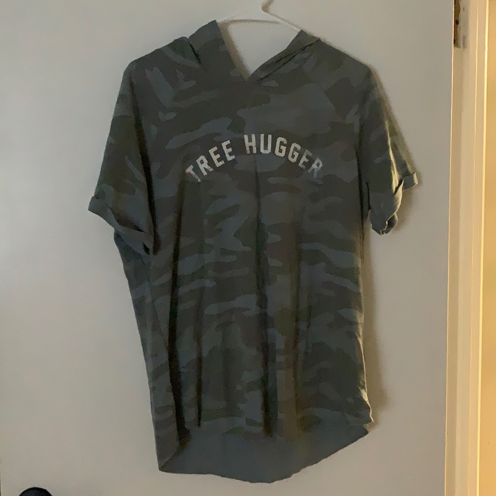 Women’s camp shirt with hood